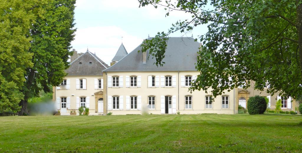 Maison D'Hotes Le Chateau De Puxe Exteriör bild