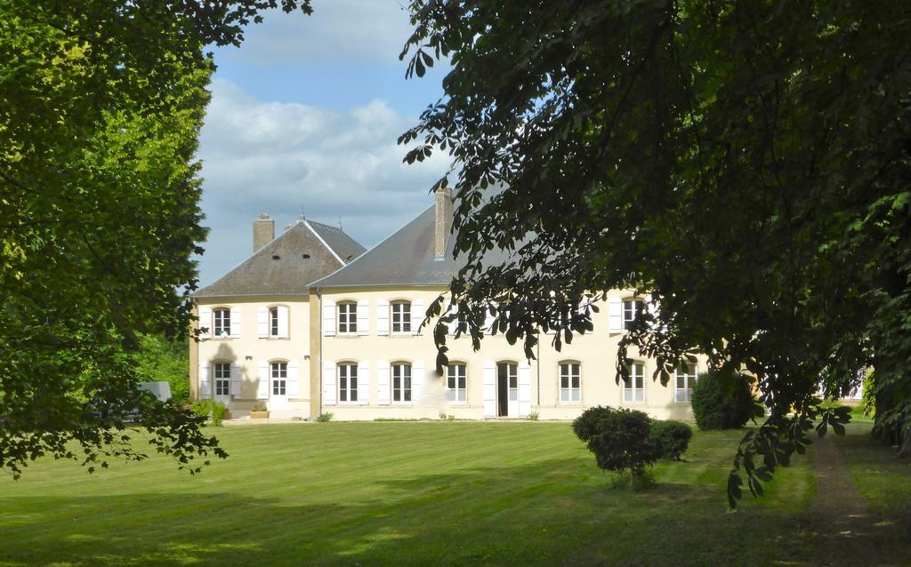 Maison D'Hotes Le Chateau De Puxe Exteriör bild